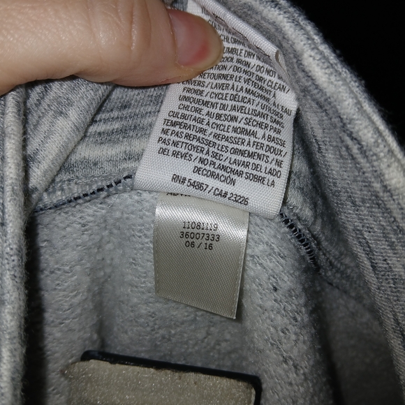 PINK Victoria's Secret Gray and Black Miami Sequined Bling Pullover Half Zip - Picture 8 of 10